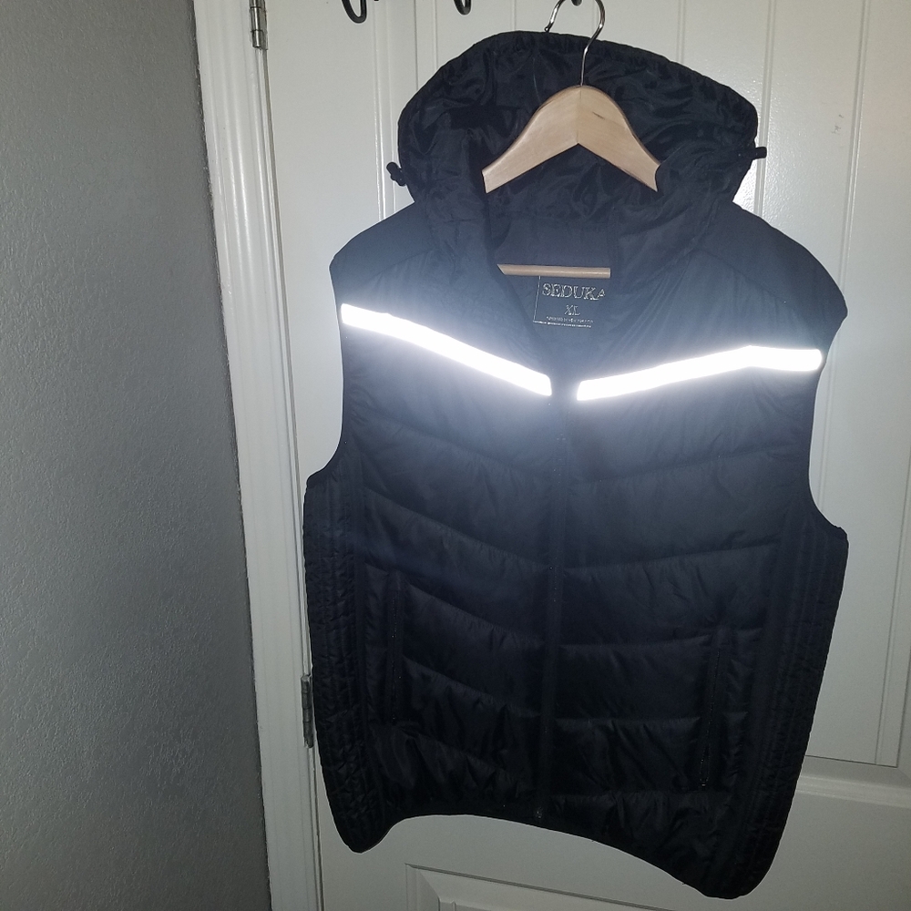 Seduka Mens Jacket Puffer XL.
